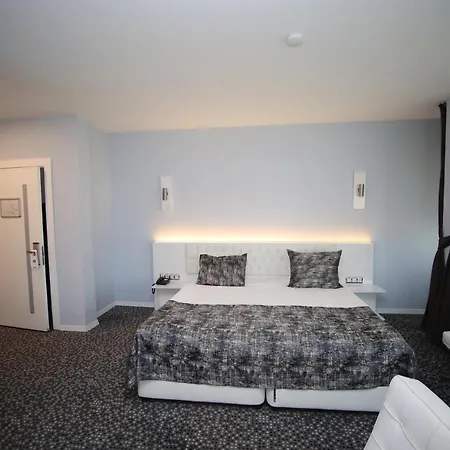 Hotel Grand Nora 4*