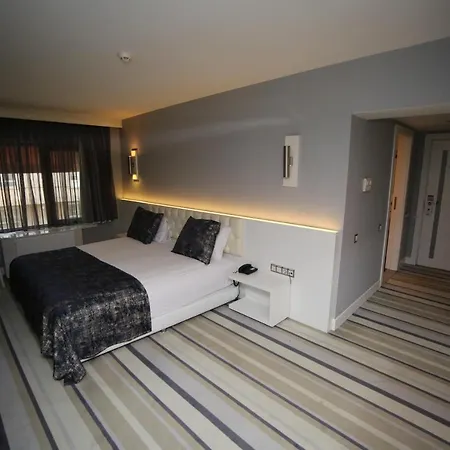 Grand Nora Hotel