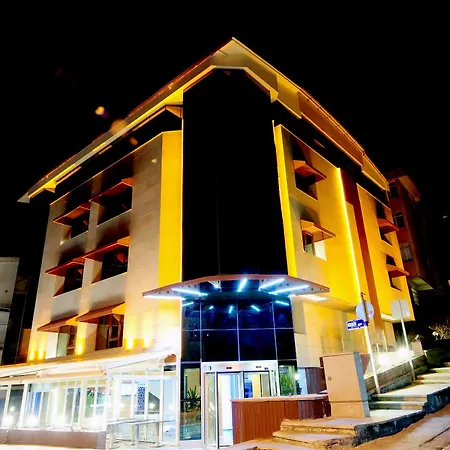 Grand Nora