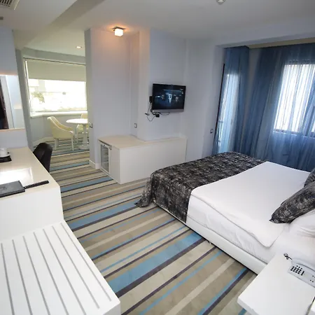Hotel Grand Nora 4*
