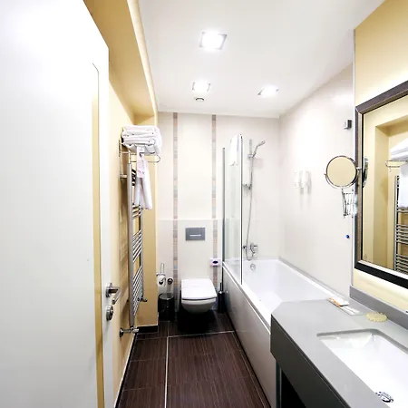 Grand Nora Hotel 4*