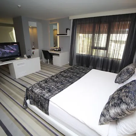 Grand Nora Hotel 4*