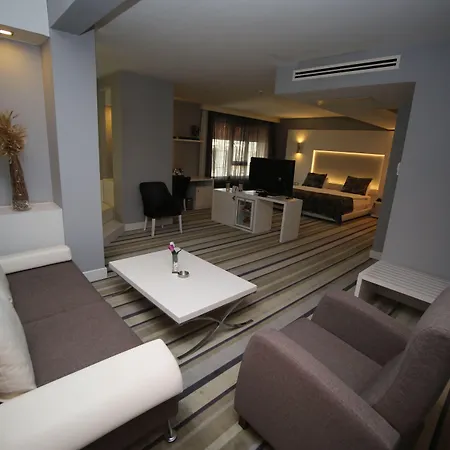 Hotel Grand Nora 4*