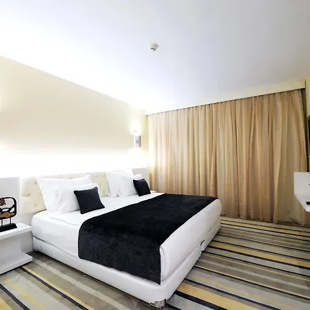 Grand Nora Hotel 4*