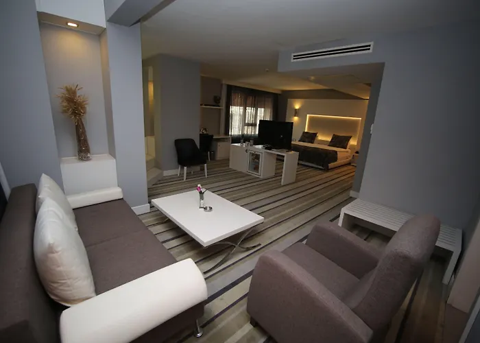 فندق Grand Nora 4*